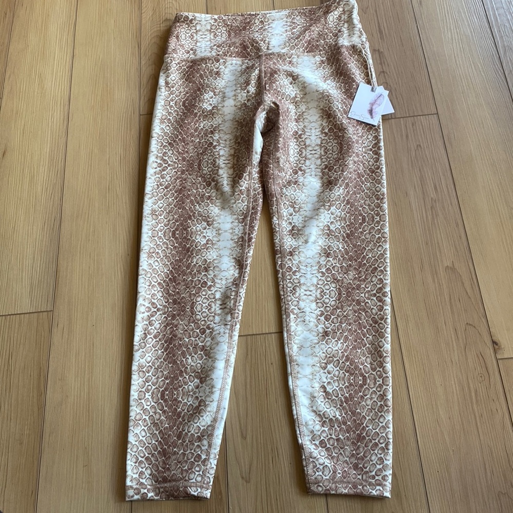 Jessica Simpson active/yoga pant